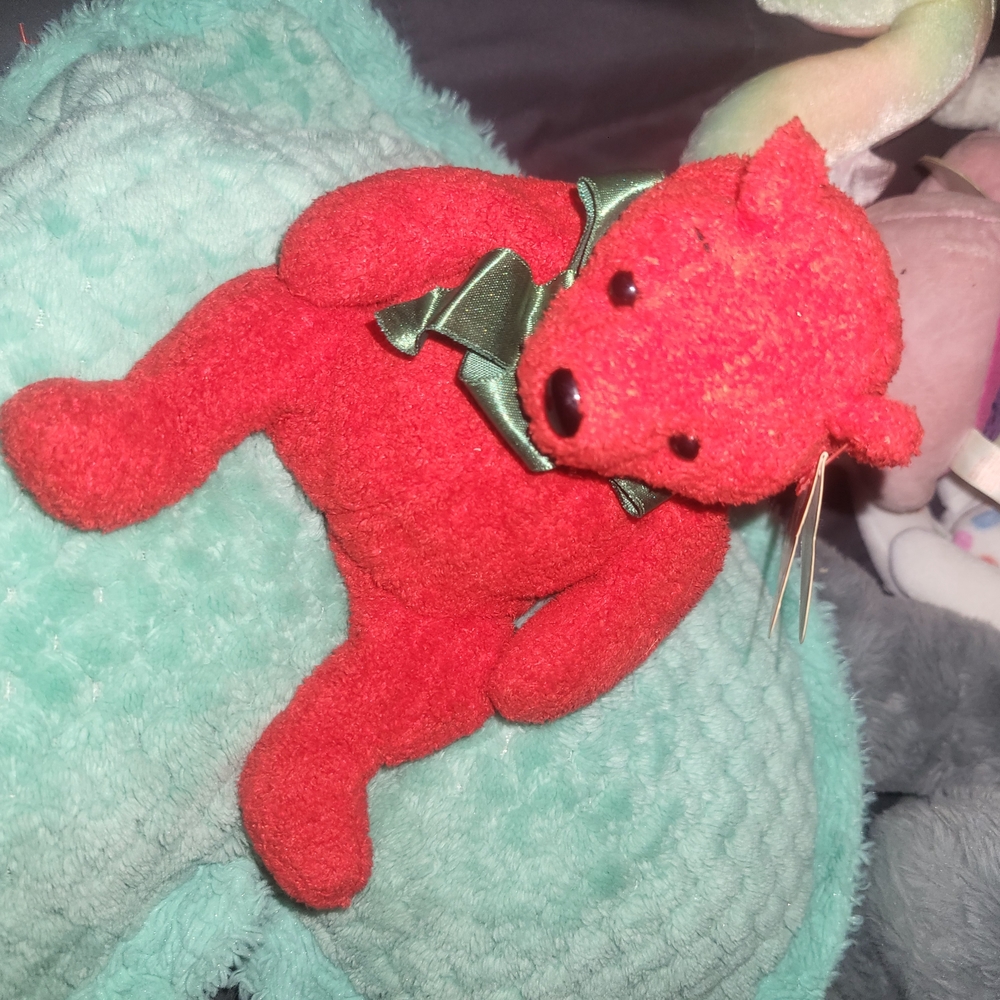 Vintage Super Soft Red Ty Beanie Baby Bear - Mistletoe - Perfect Condition